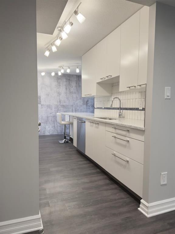 Picture for 908, 9800 Horton Road SW