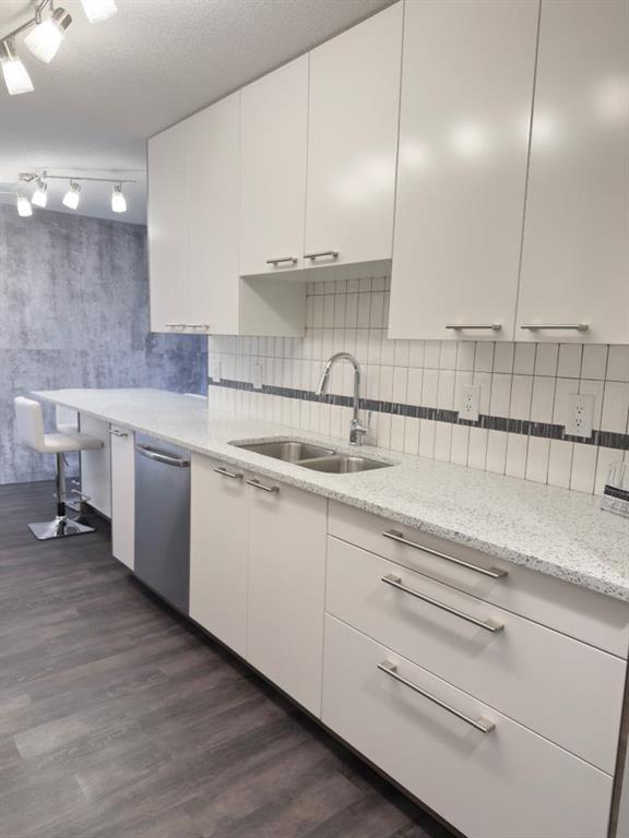 Picture for 908, 9800 Horton Road SW