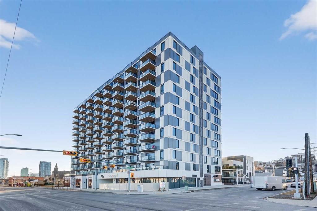 Picture for 711, 123 4 Street NE