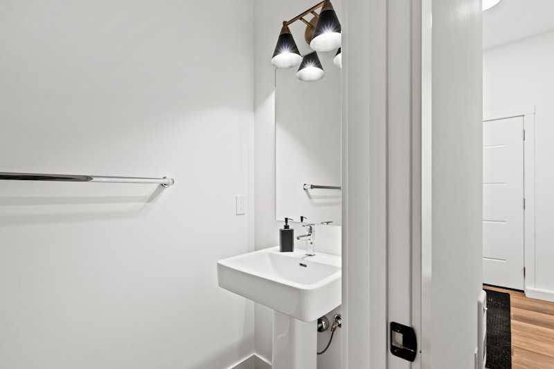 Picture for 235 Sovereign Common SW