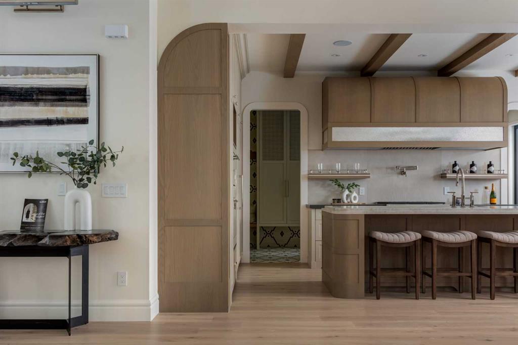 Picture for 412 40 Avenue SW