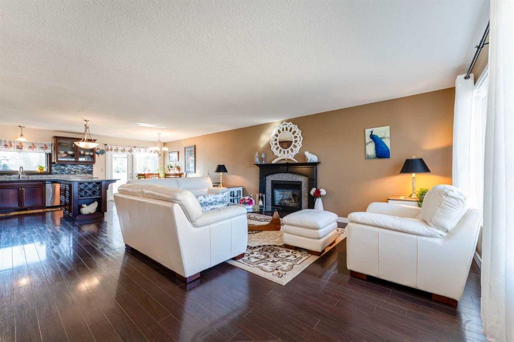 Picture for 126 Ojibwa Place W