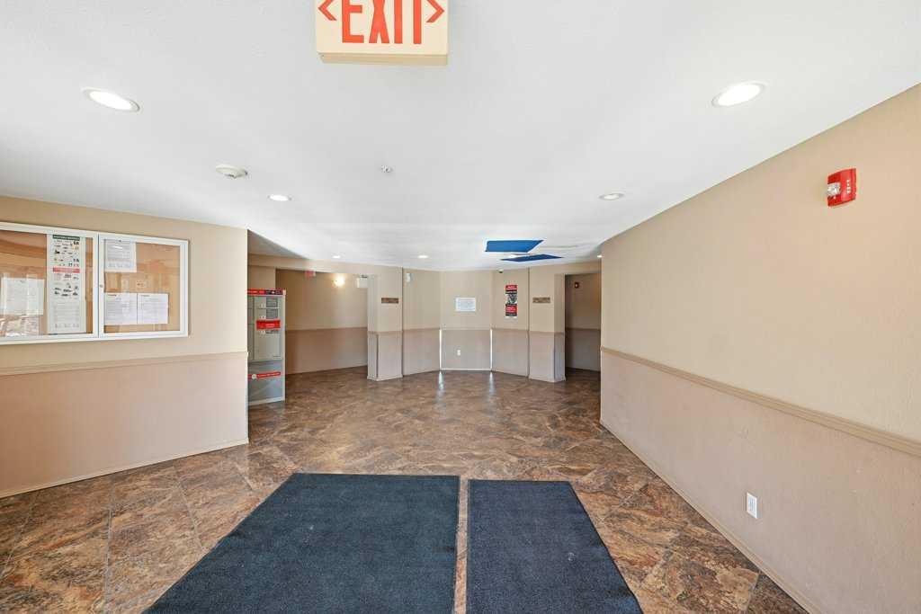 Picture for 3305, 60 Panatella Street NW