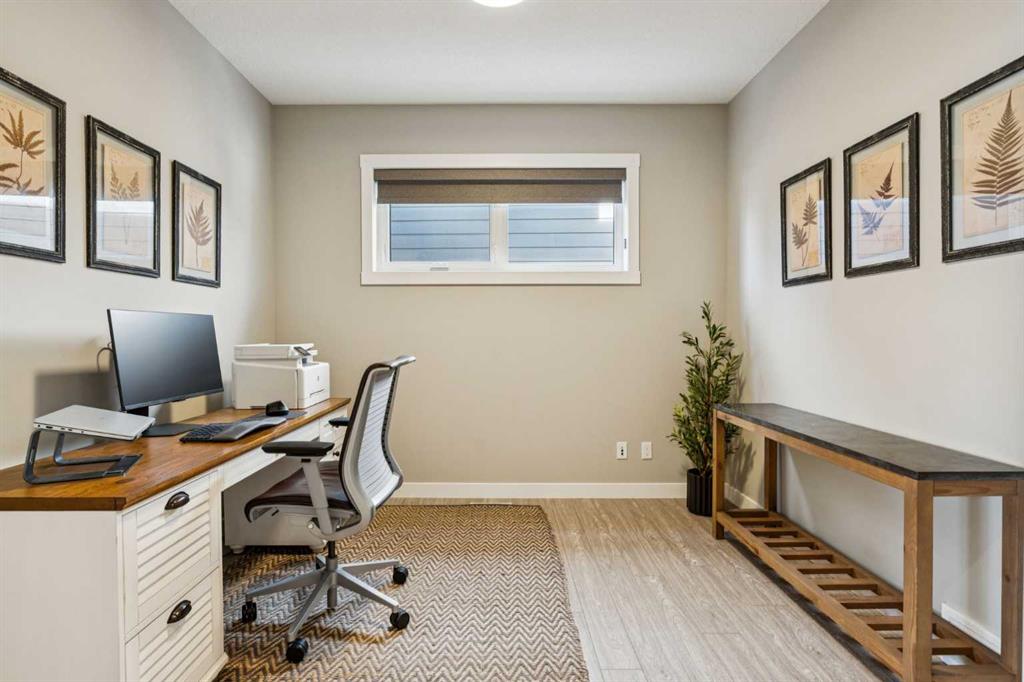 Picture for 17 Cranbrook Circle SE