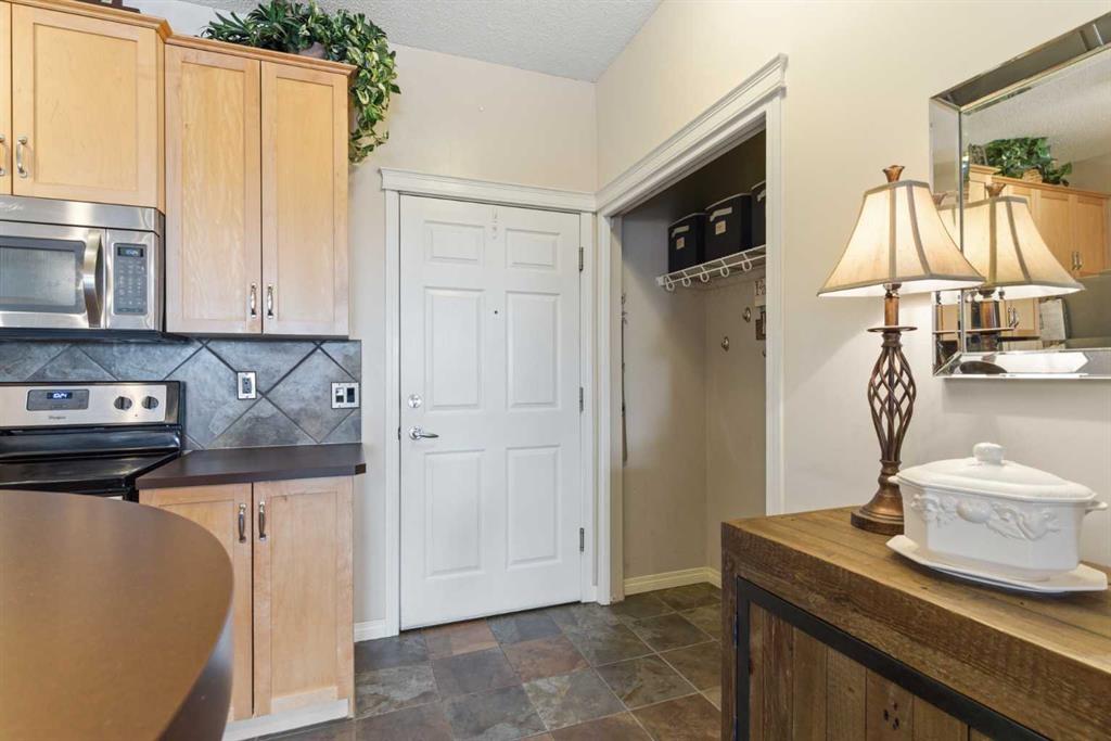 Picture for 305, 37 Prestwick Drive SE