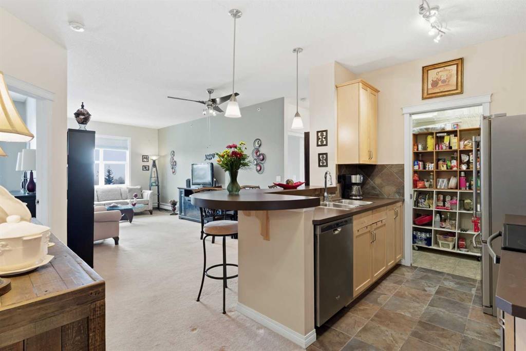 Picture for 305, 37 Prestwick Drive SE