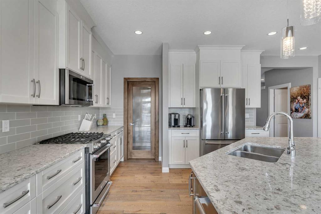 Picture for 105 Ravenskirk Close SE