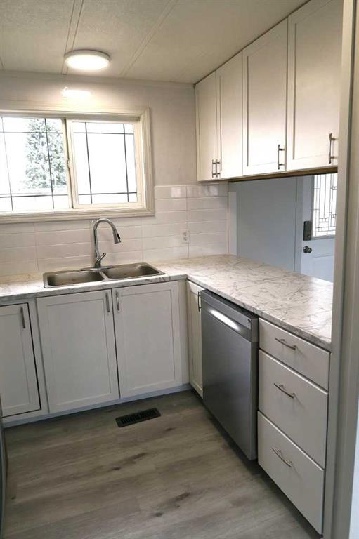 Picture for 28 Riley Street NE