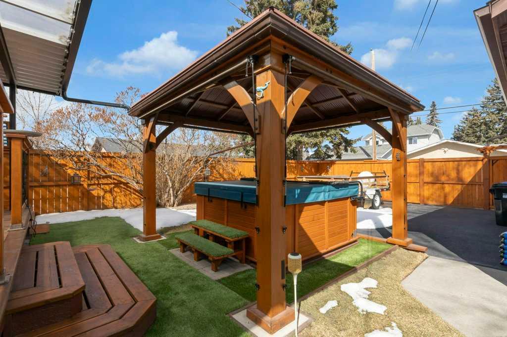 Picture for 7304 35 Avenue NW