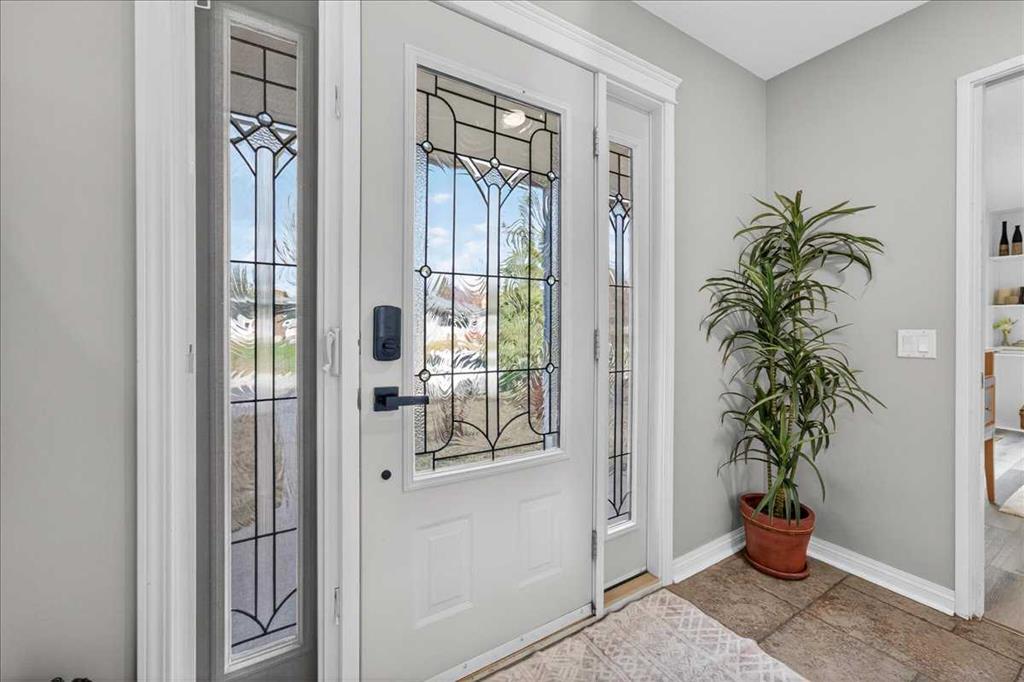 Picture for 611 Lake Linnet Crescent SE