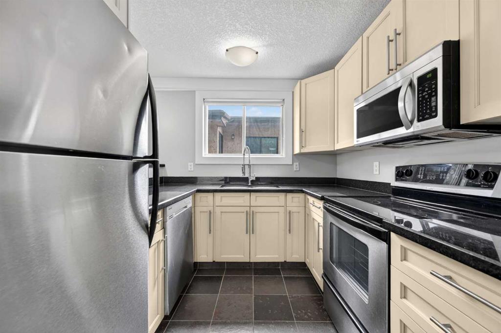 Picture for 203, 644 Meredith Road NE