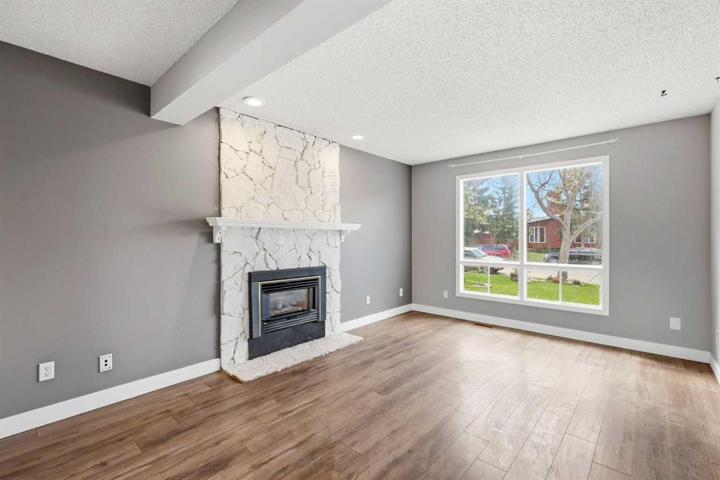 Picture for 1240 Meadowbrook Drive SE