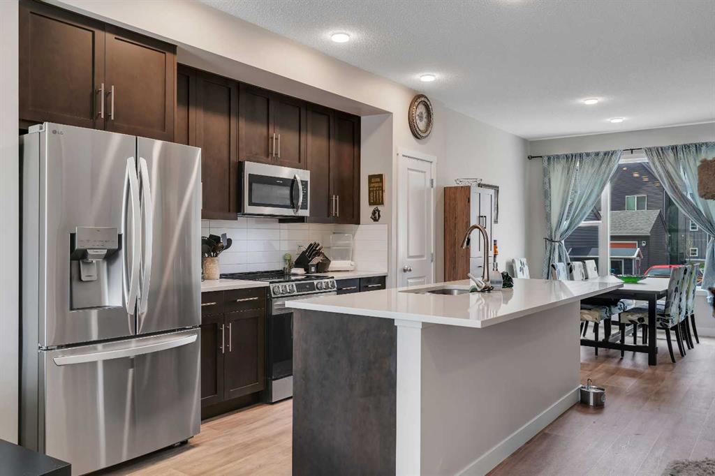 Picture for 76 Carrington Boulevard NW