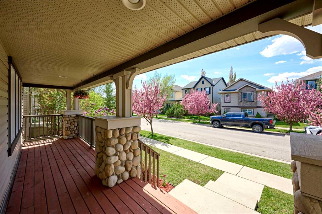 Picture for 383 Prestwick Close SE