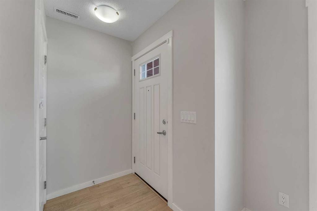 Picture for 616 Cranford Mews SE
