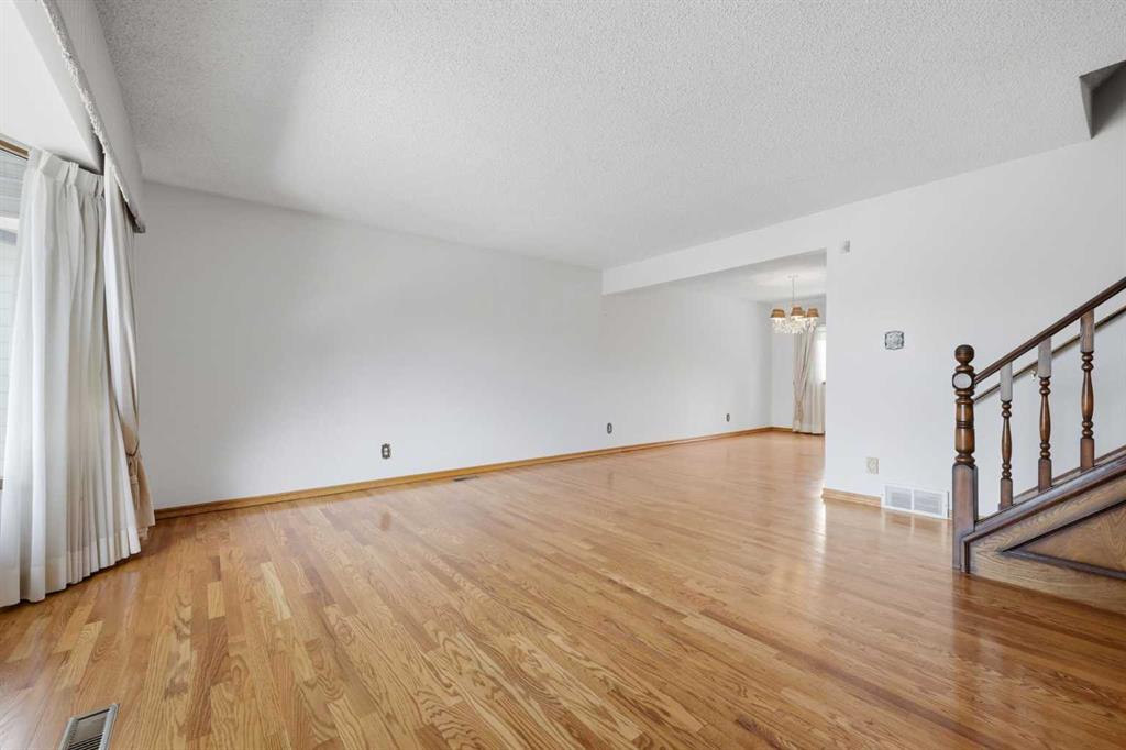 Picture for 480 Berkley Crescent NW