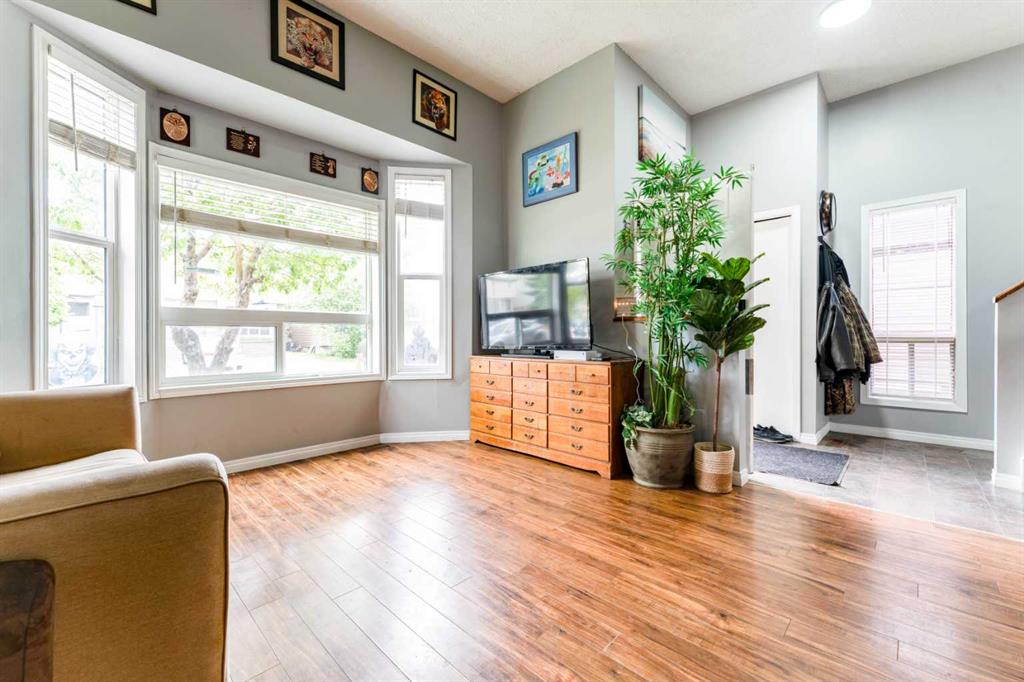Picture for 6087 Martingrove Road NE