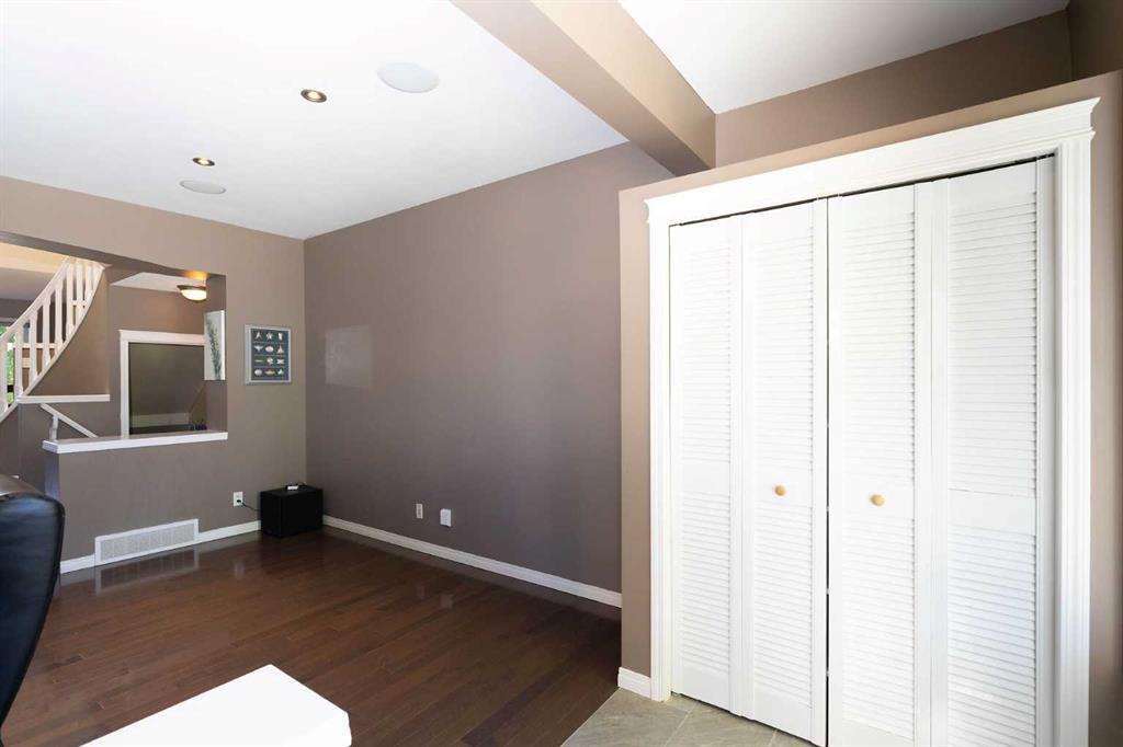 Picture for 213 Tuscany Valley Green NW