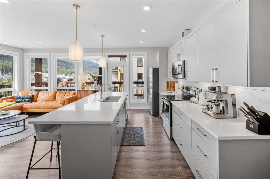 Picture for 205, 106 Stewart Creek Rise 