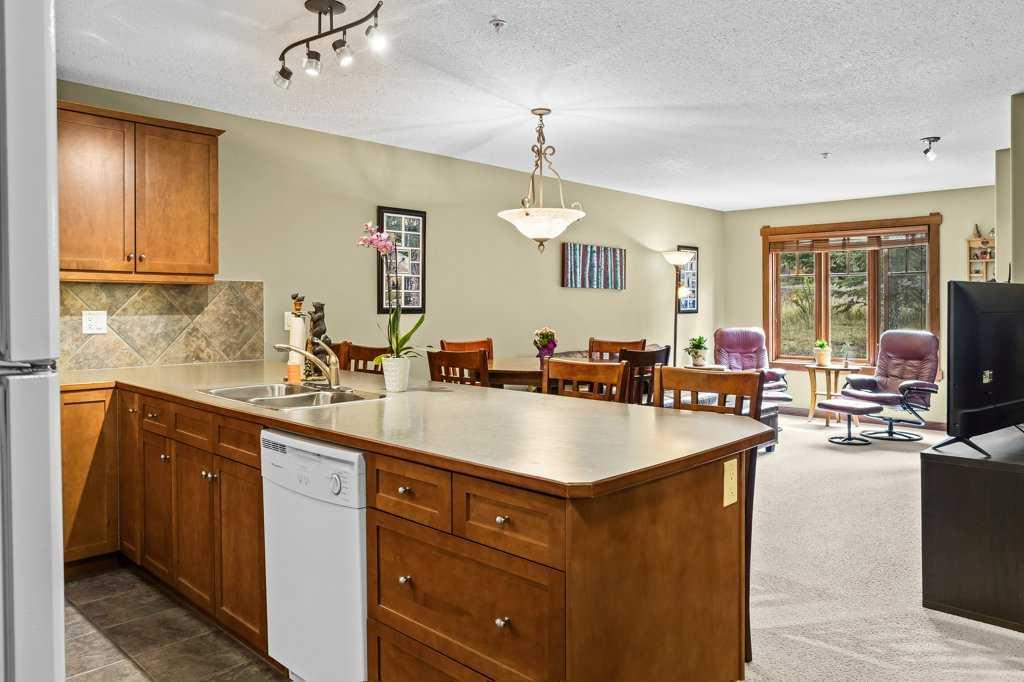 Picture for 215, 150 crossbow Place 