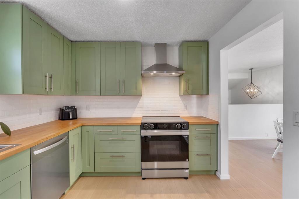 Picture for 74 Eldorado Road SE