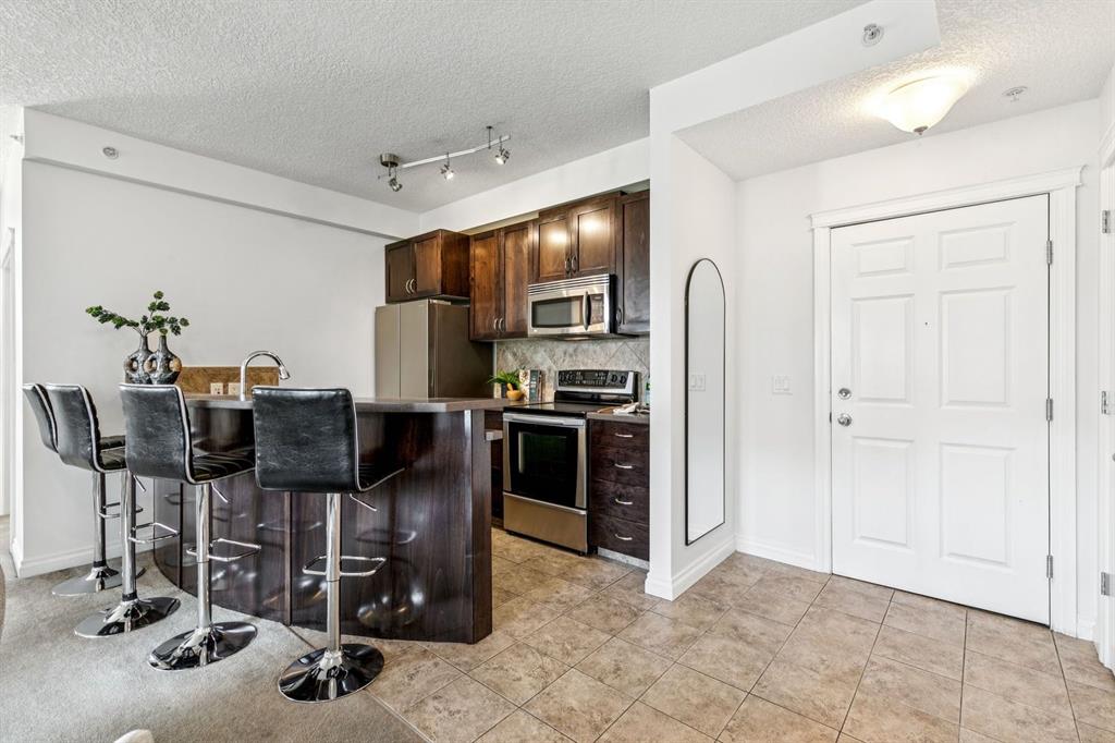 Picture for 531, 950 Centre Avenue NE