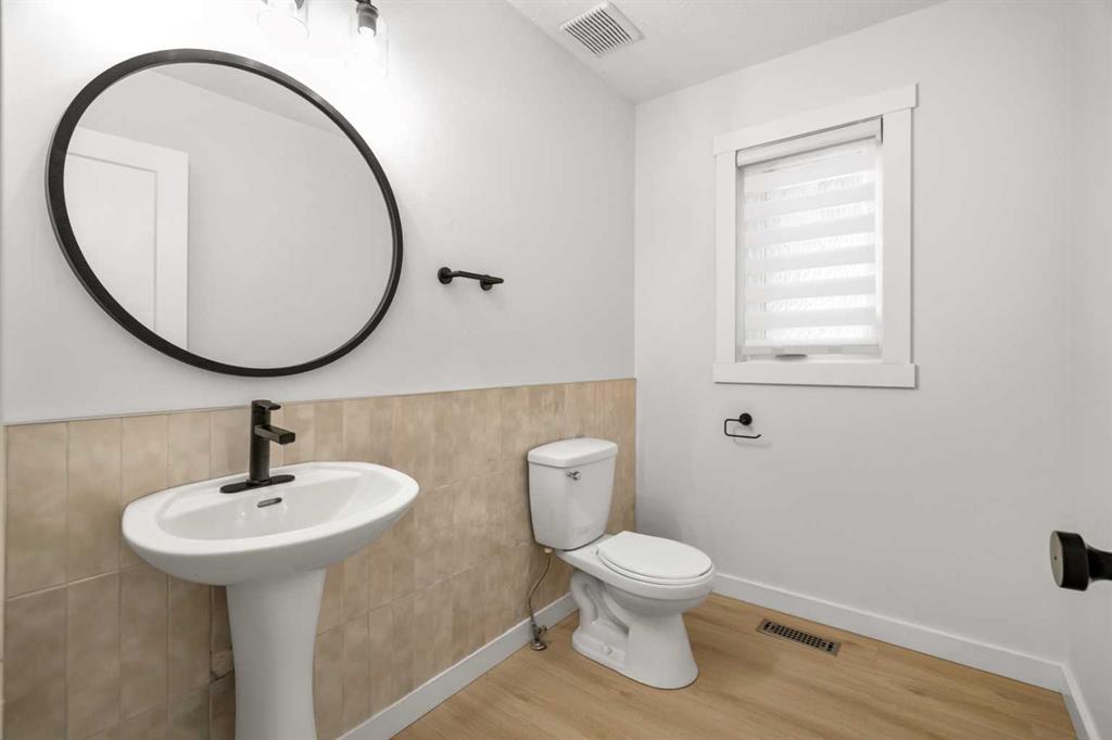 Picture for 327 Canyon Close  https://www.cirrealty.ca/reb/creb/03/A2264303_21.jpg