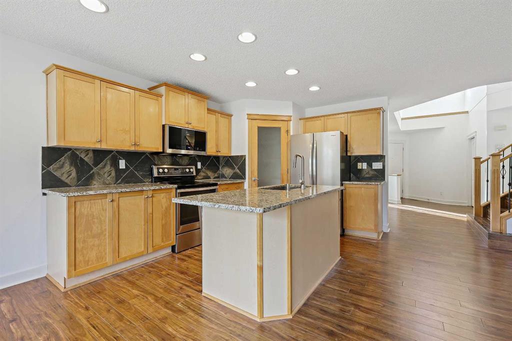Picture for 7936 Springbank Boulevard SW https://www.cirrealty.ca/reb/creb/03/A2265903_12.jpg