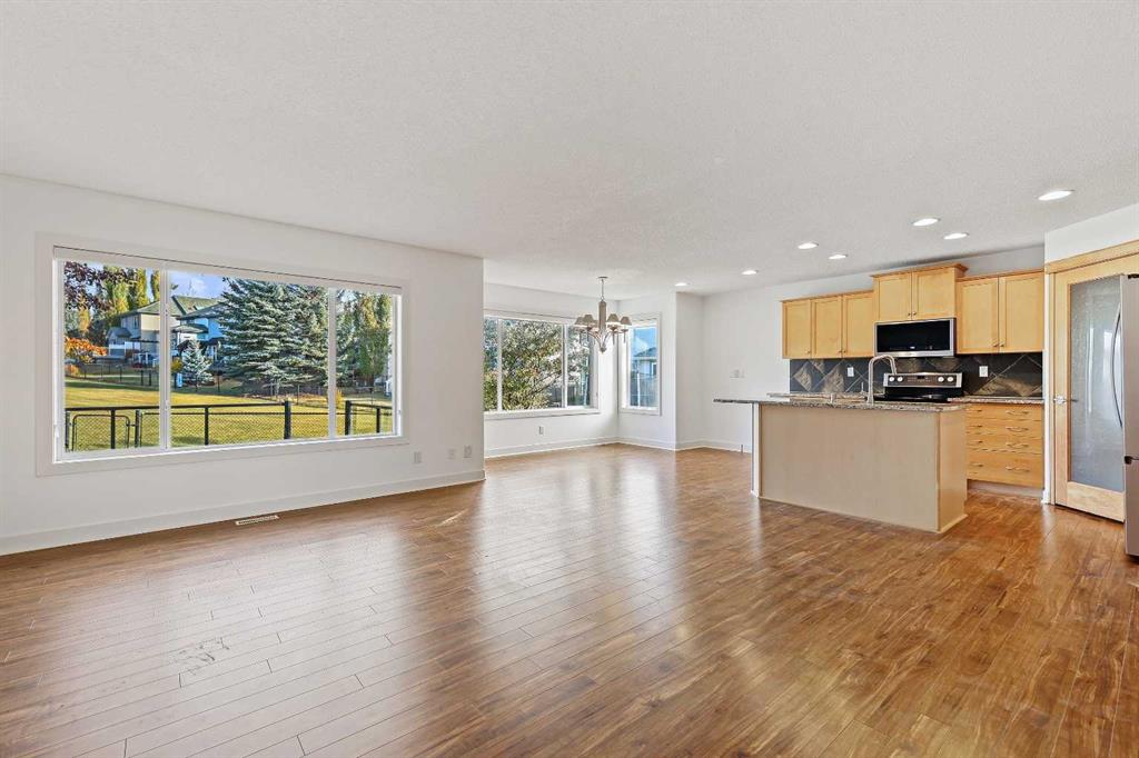 Picture for 7936 Springbank Boulevard SW https://www.cirrealty.ca/reb/creb/03/A2265903_18.jpg