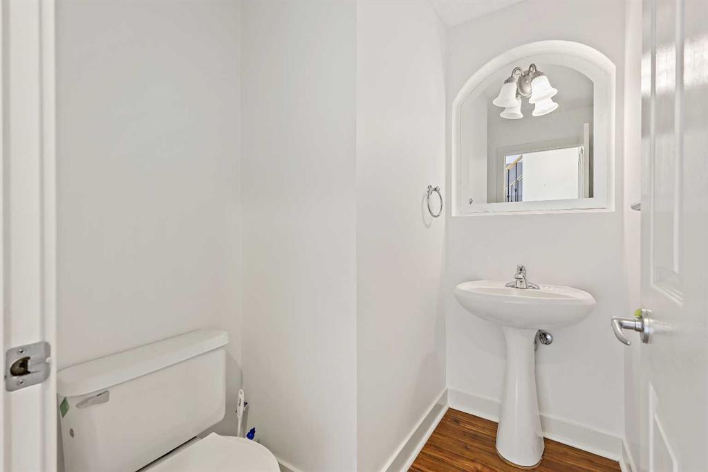 Picture for 7936 Springbank Boulevard SW https://www.cirrealty.ca/reb/creb/03/A2265903_20.jpg