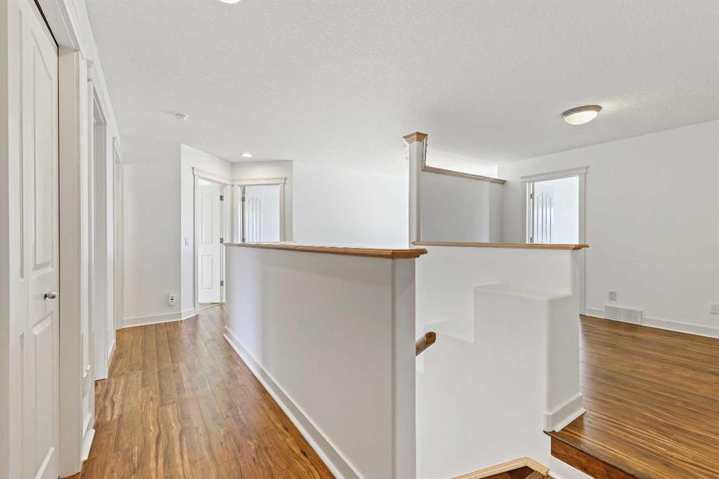 Picture for 7936 Springbank Boulevard SW https://www.cirrealty.ca/reb/creb/03/A2265903_23.jpg