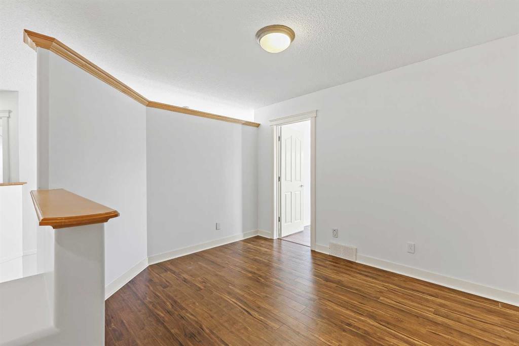 Picture for 7936 Springbank Boulevard SW https://www.cirrealty.ca/reb/creb/03/A2265903_24.jpg