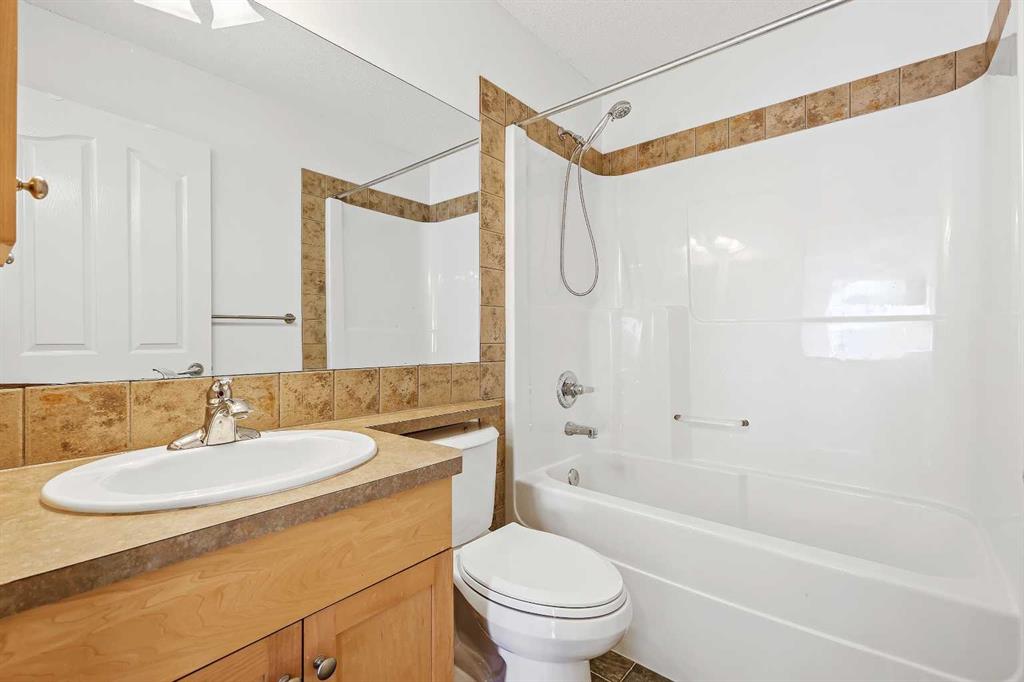 Picture for 7936 Springbank Boulevard SW https://www.cirrealty.ca/reb/creb/03/A2265903_31.jpg
