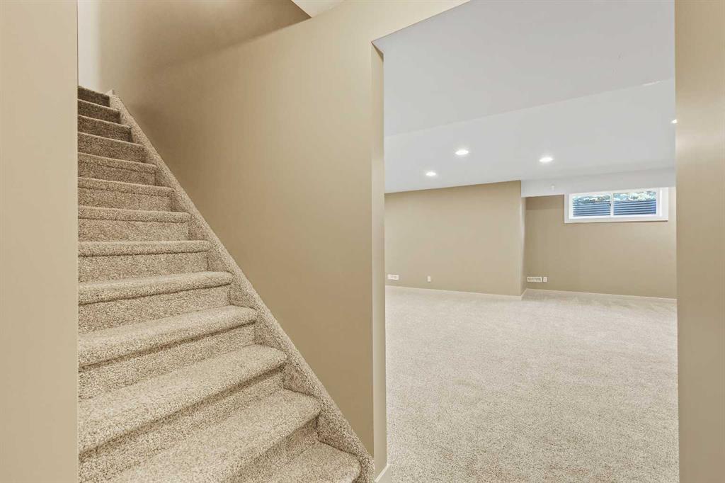 Picture for 7936 Springbank Boulevard SW https://www.cirrealty.ca/reb/creb/03/A2265903_33.jpg