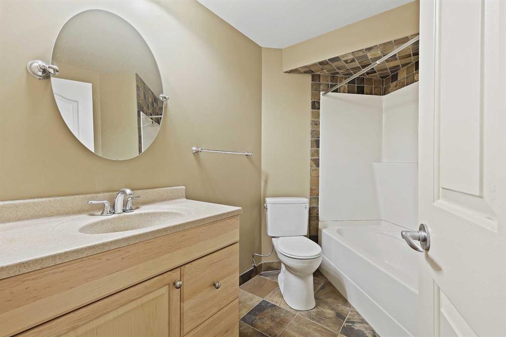 Picture for 7936 Springbank Boulevard SW https://www.cirrealty.ca/reb/creb/03/A2265903_37.jpg