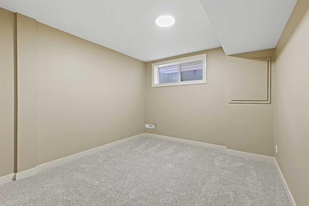 Picture for 7936 Springbank Boulevard SW https://www.cirrealty.ca/reb/creb/03/A2265903_38.jpg
