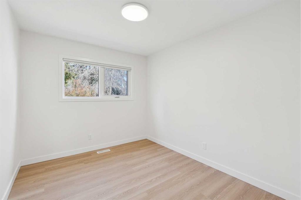 Picture for 9607 Oakhill Drive SW https://www.cirrealty.ca/reb/creb/03/A2266403_17.jpg