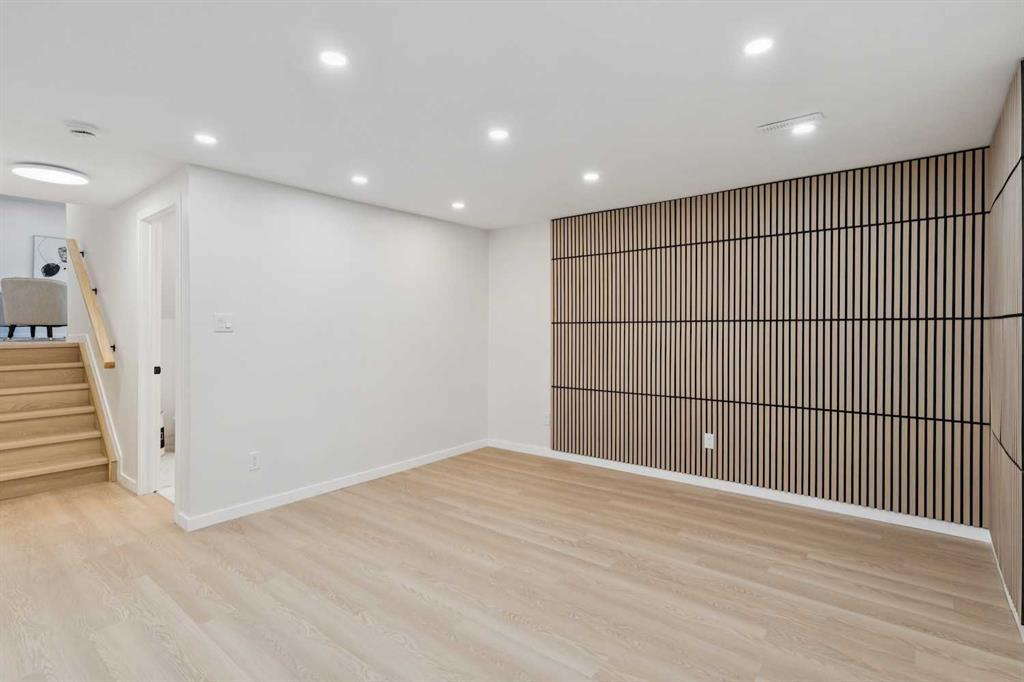 Picture for 9607 Oakhill Drive SW https://www.cirrealty.ca/reb/creb/03/A2266403_30.jpg