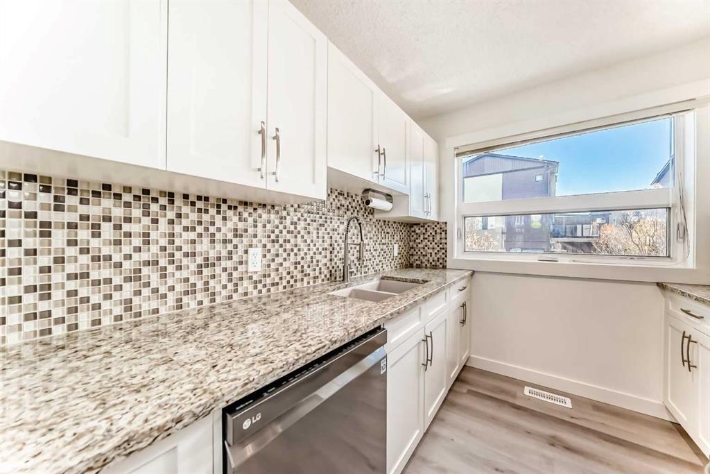 Picture for 418 Covecreek Circle NE