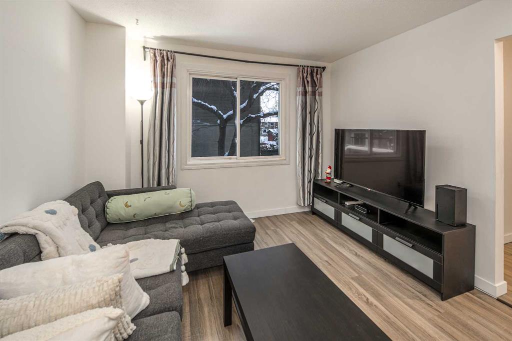 Picture for 33, 4936 Dalton Drive NW