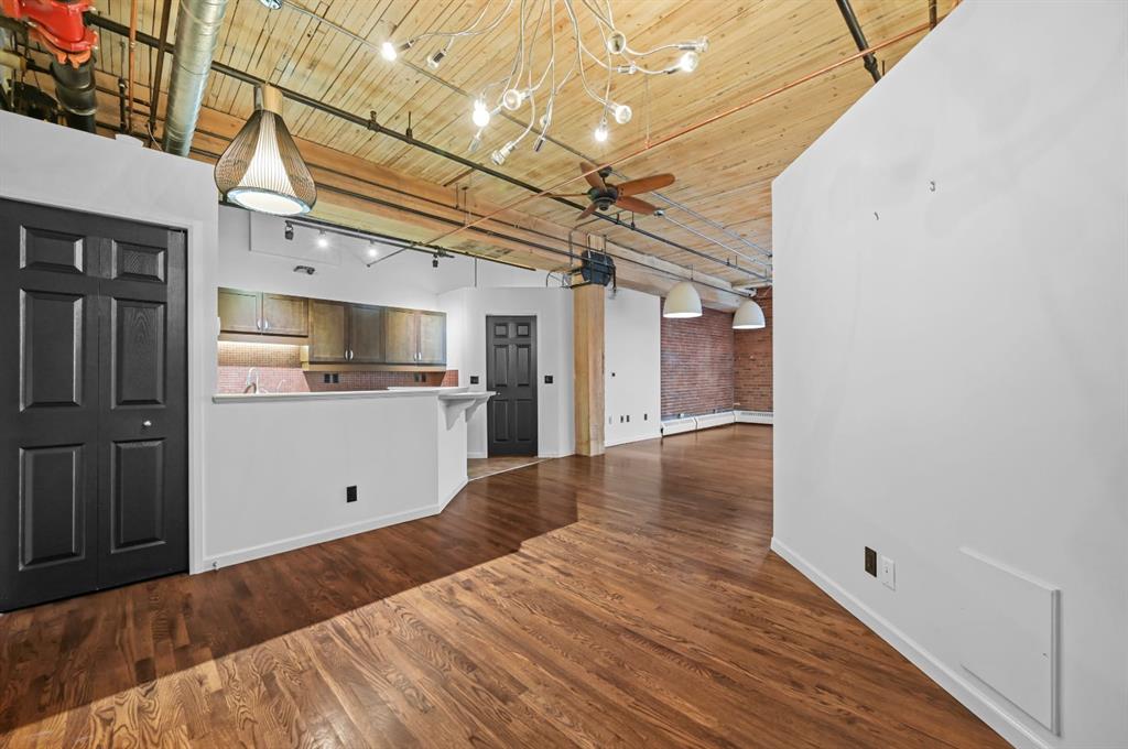 Picture for 303, 535 10 Avenue SW