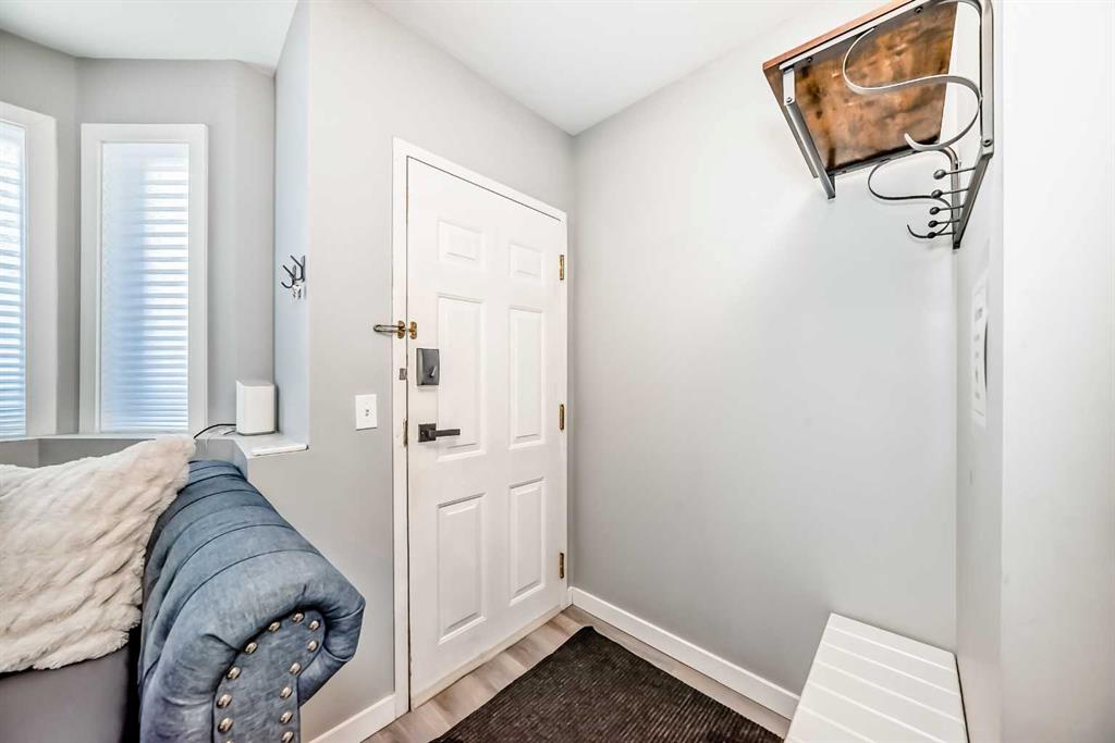 Picture for 106, 1014 14 Avenue SW