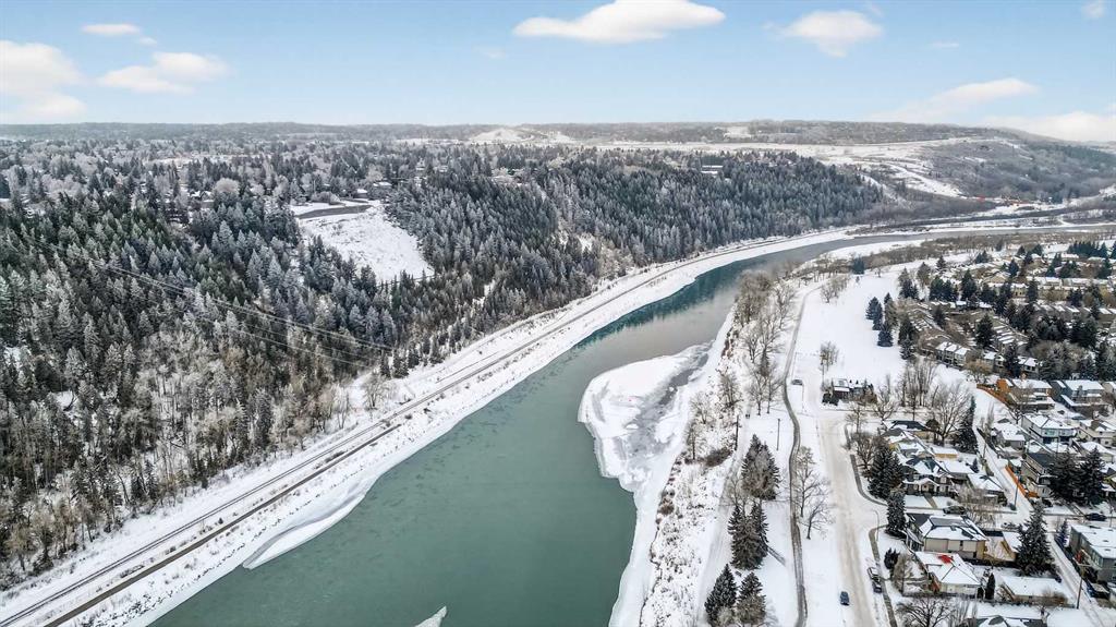 Picture for 2, 3423 5 Avenue NW