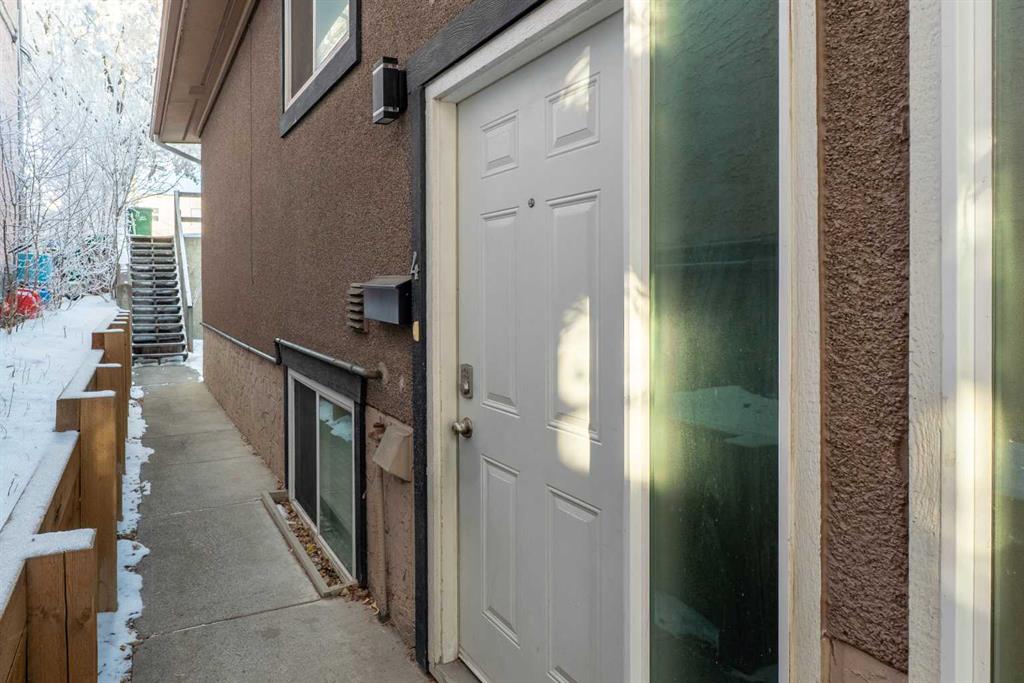 Picture for 4, 2036 27 Avenue SW