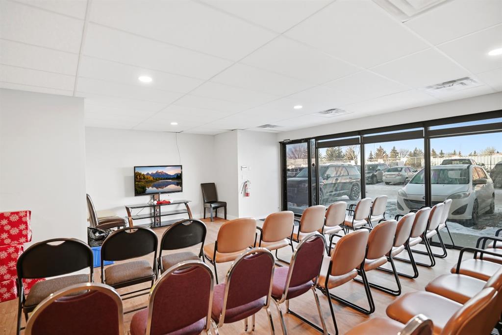 Picture for 4 and 5, 4101 19 Street  NE