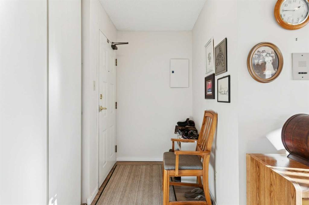 Picture for 207, 924 14 Avenue SW