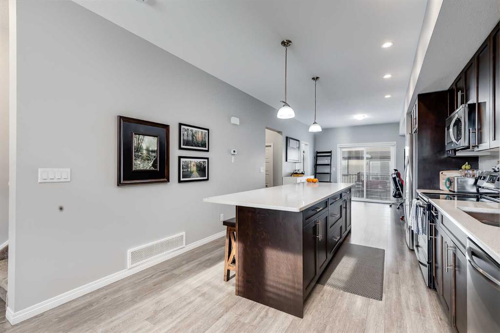 Picture for 803, 280 Williamstown Close NW