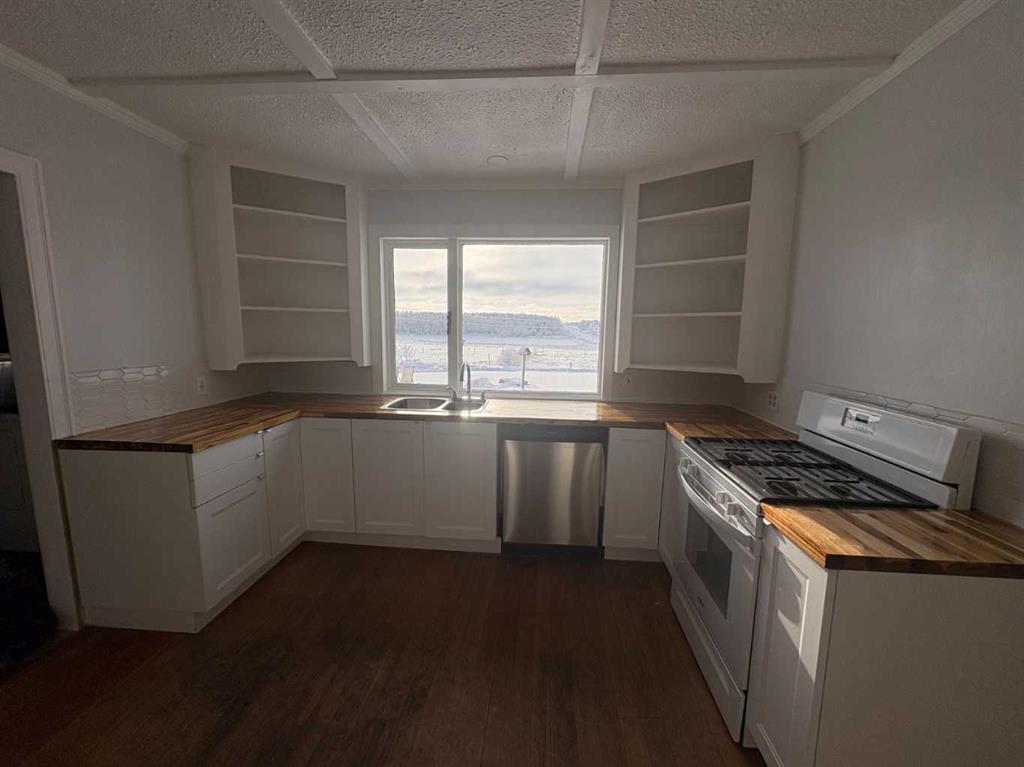 Picture for 40025 Range Road 222  