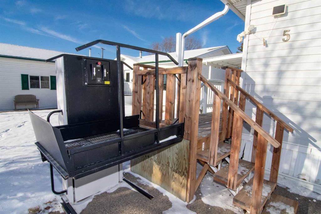 Picture for 5 Doubletree Way 