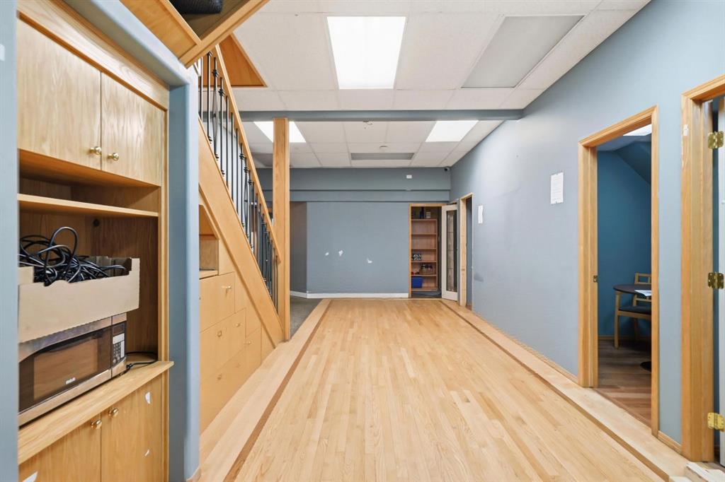 Picture for 4, 4101 19 Street NE